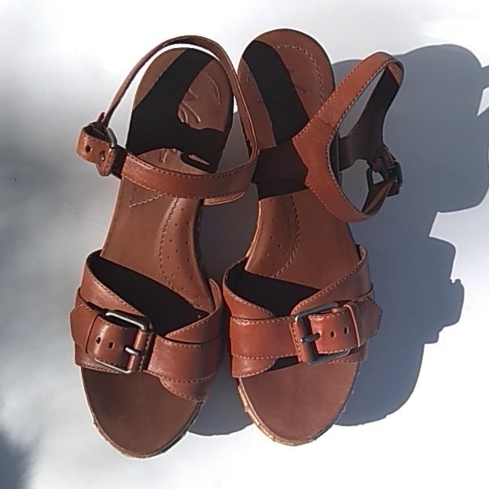 Naya Summer Wedges